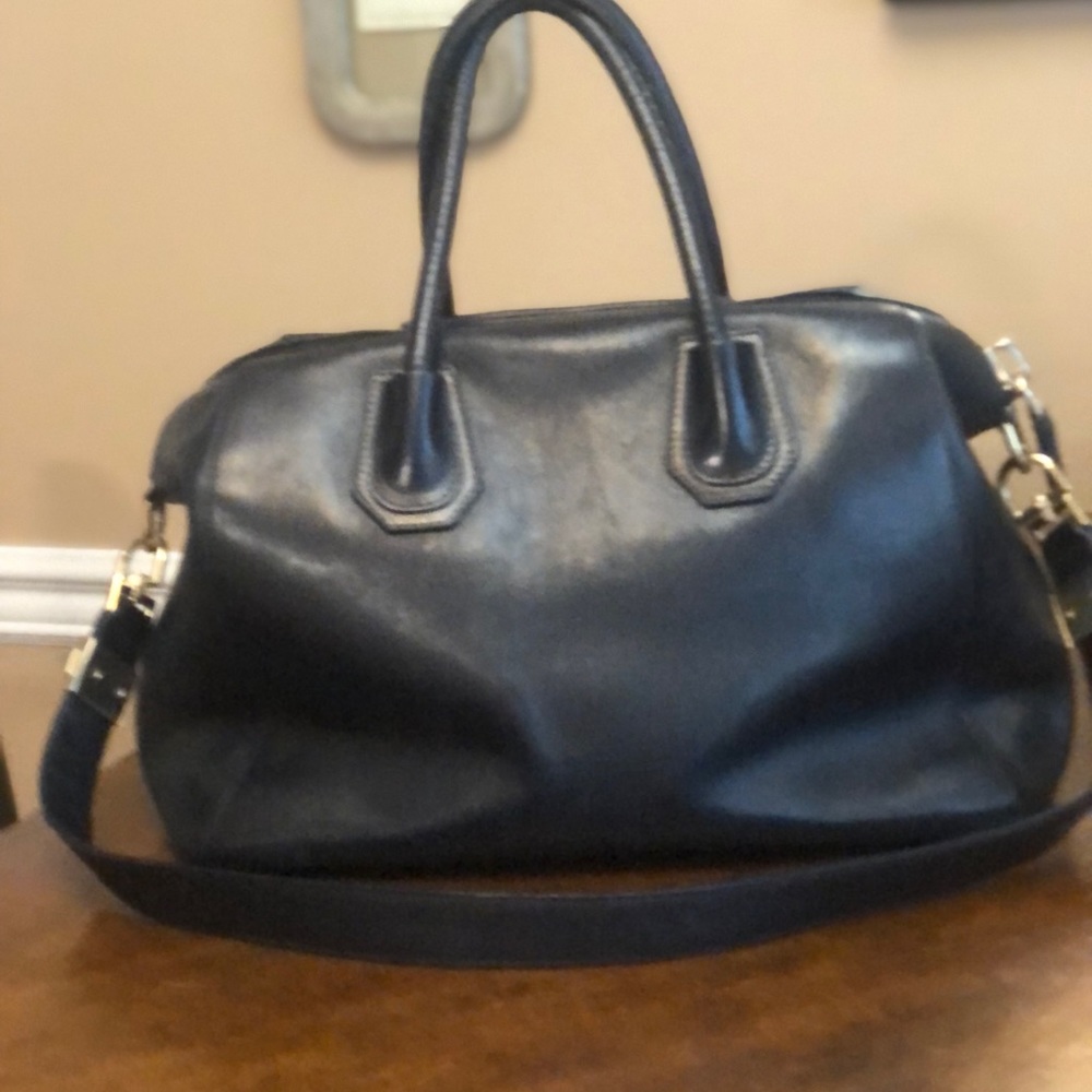 Authentic Givenchy Antigona Bag - image 2